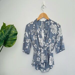 CHARLOTTE RUSSE | Floral Navy & White Blouse Cinched Waist Size Small